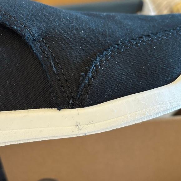 NIB Vionic Beach Malibu Canvas Slip Ons Women's Size 6.5 M Black White Shoes - Picture 5 of 7